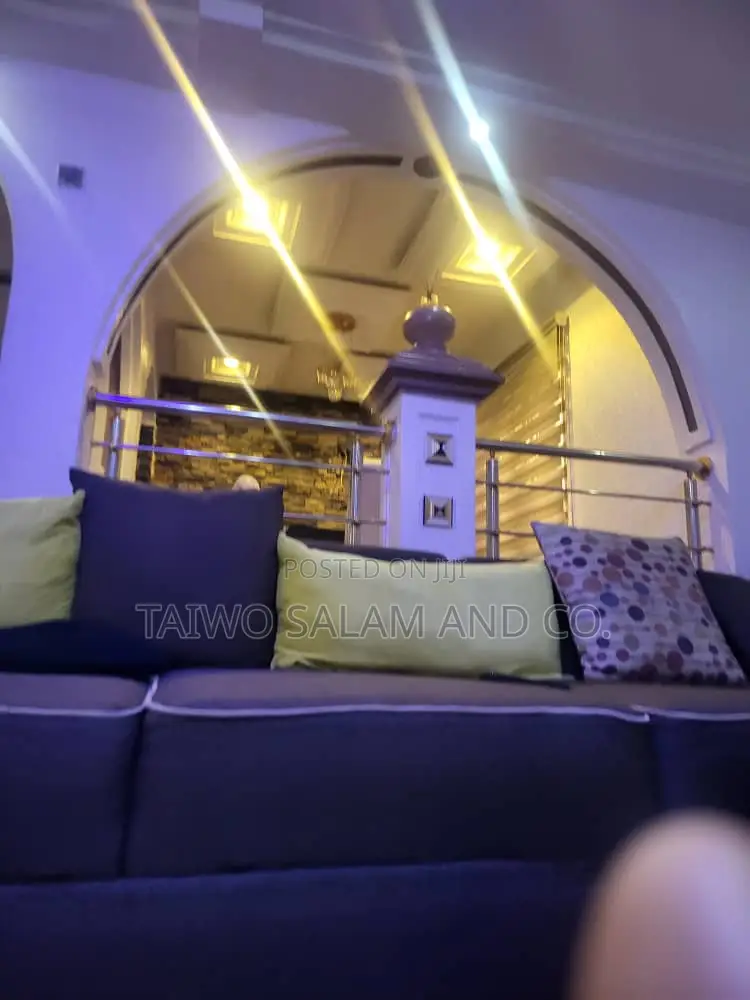 4bdrm Duplex in Akala Express for sale in Akala Express