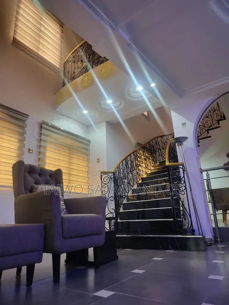 4bdrm Duplex in Akala Express for sale in Akala Express
