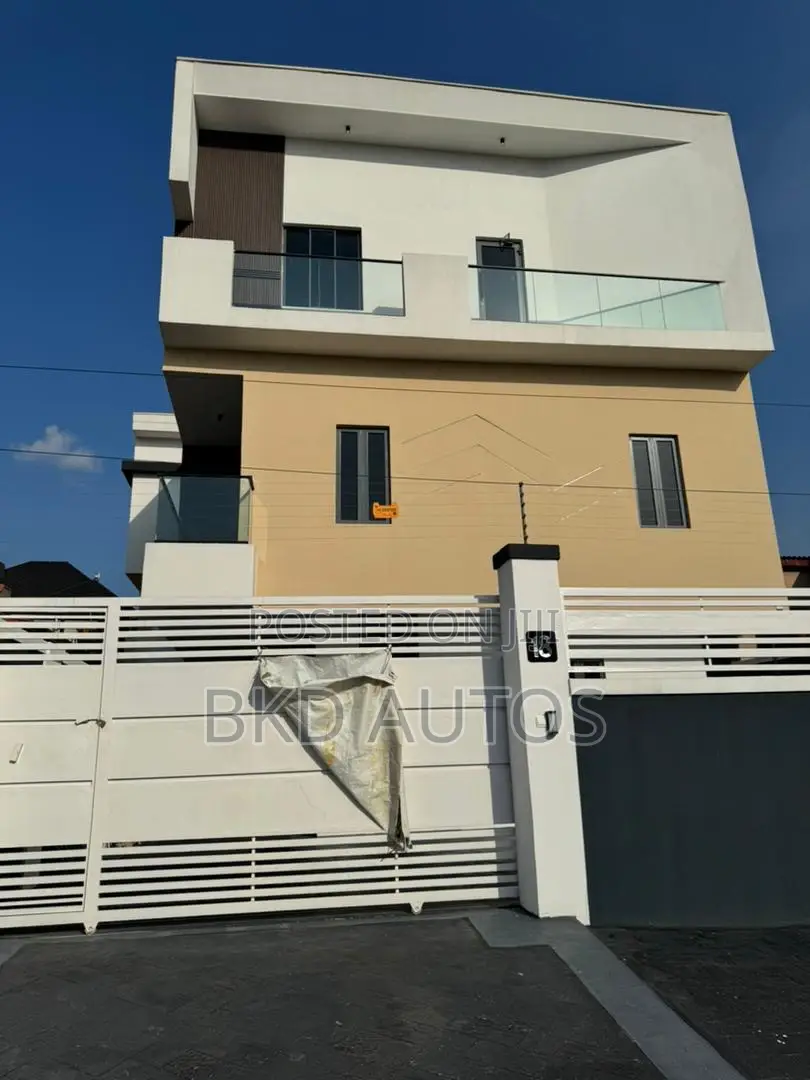 4bdrm Duplex in Ikeja for sale in Ikeja