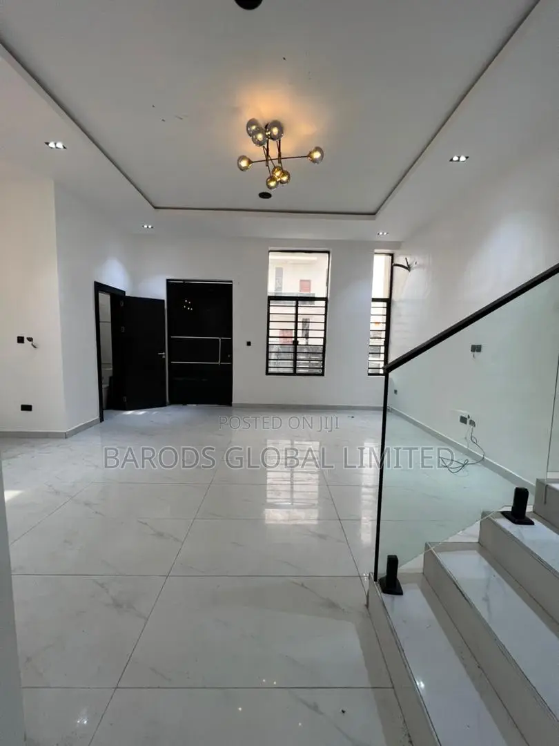 4bdrm Duplex in Lekki Phase 2 for sale in Lekki Phase 2