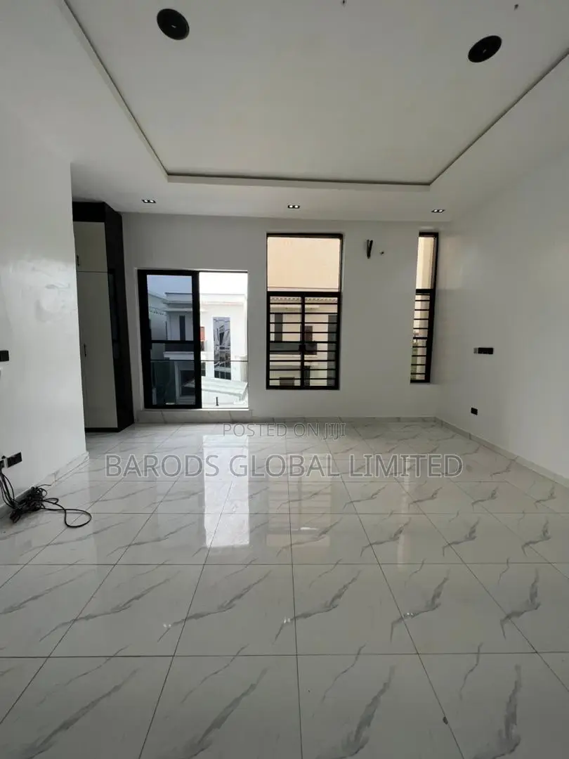 4bdrm Duplex in Lekki Phase 2 for sale in Lekki Phase 2