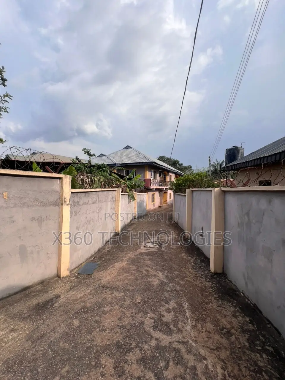12bdrm House in Onikolobo, Abeokuta South for sale in Abeokuta South
