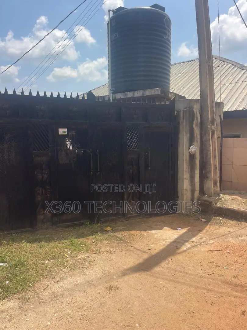 12bdrm House in Onikolobo, Abeokuta South for sale in Abeokuta South