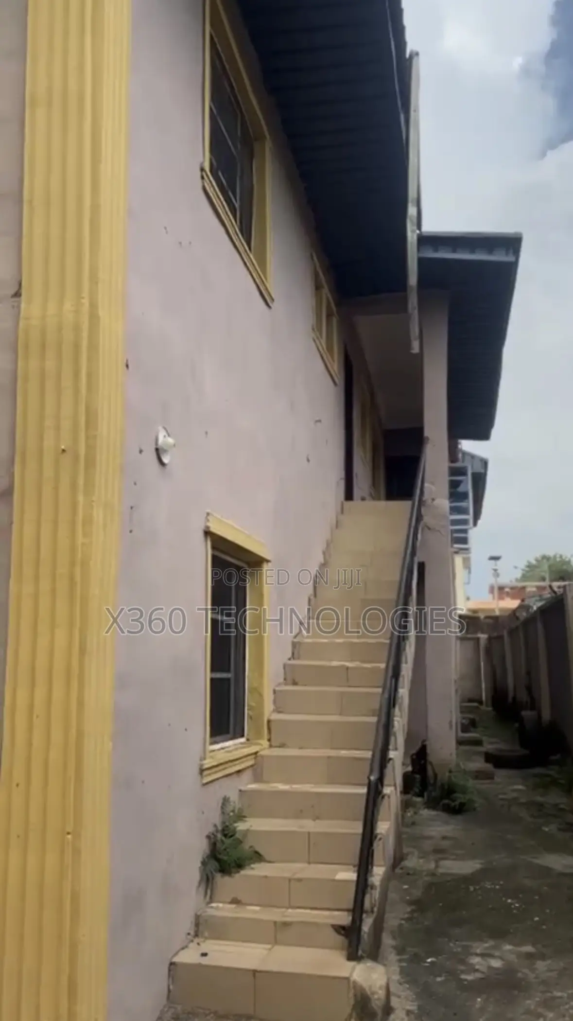 12bdrm House in Onikolobo, Abeokuta South for sale in Abeokuta South