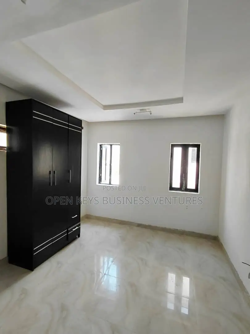 Furnished 4bdrm Duplex in Alalubosa for sale in Alalubosa