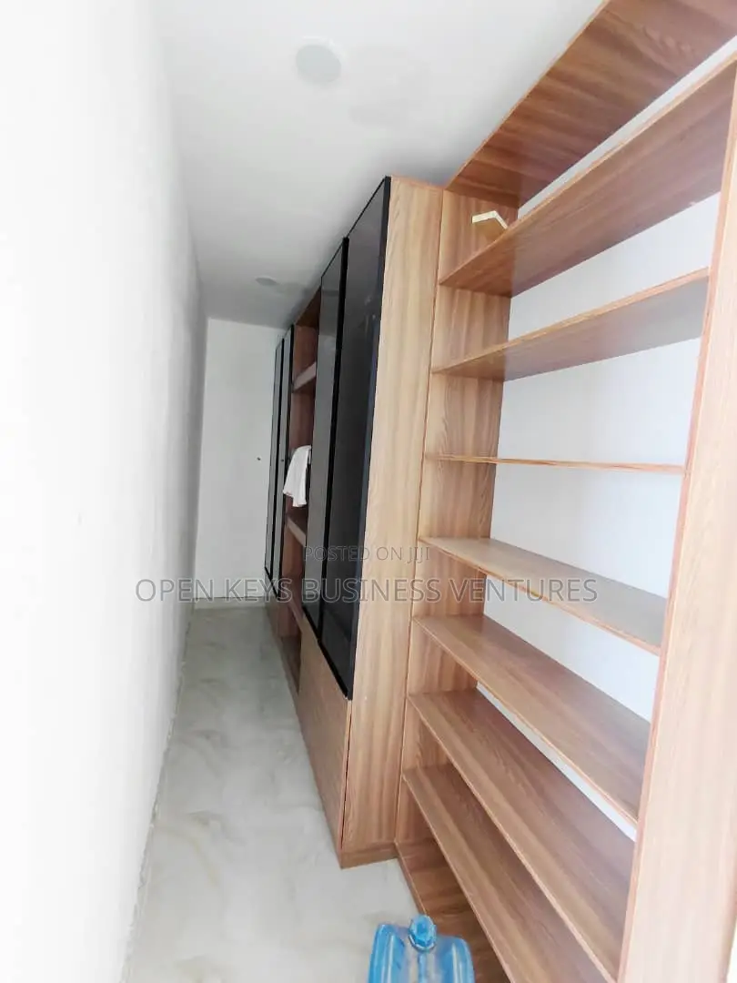 Furnished 4bdrm Duplex in Alalubosa for sale in Alalubosa