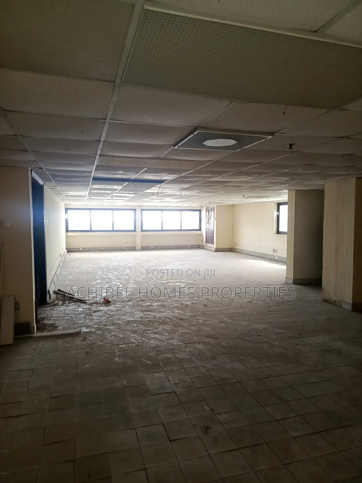 A 430 Square Meter Open Office Space for Commercial Use in Marina in Lagos Island / Lagos Island