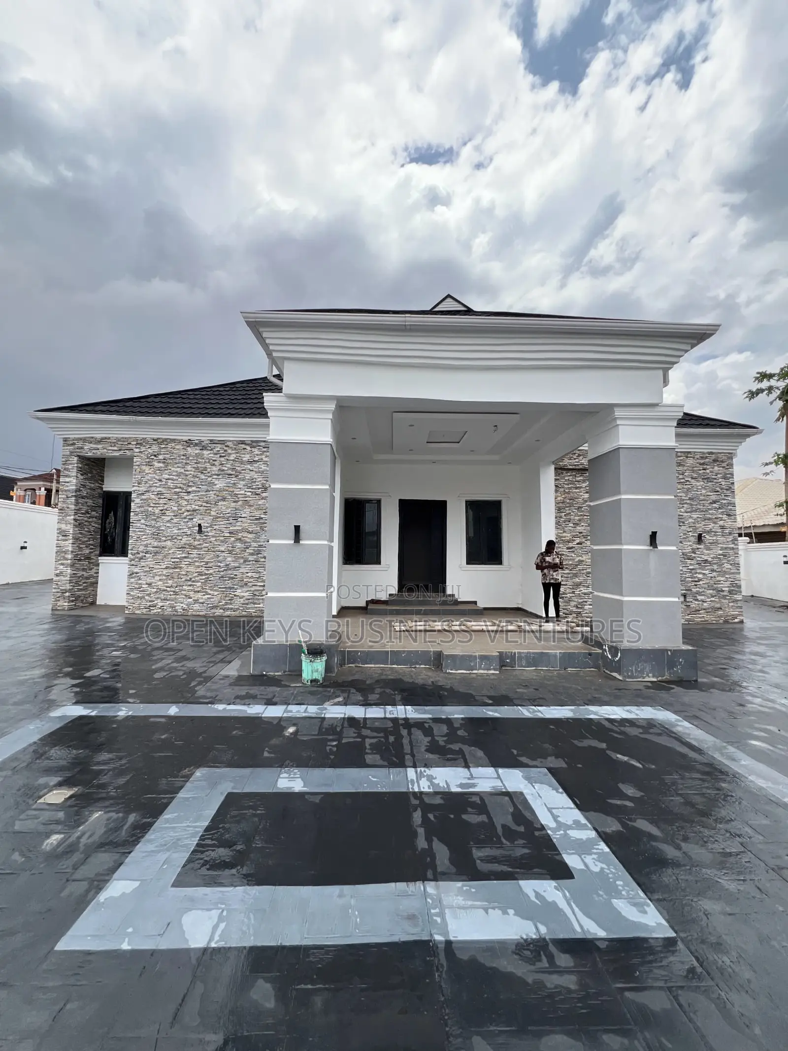 Furnished 5bdrm Bungalow in Aiyegoro, Akobo for sale in Akobo
