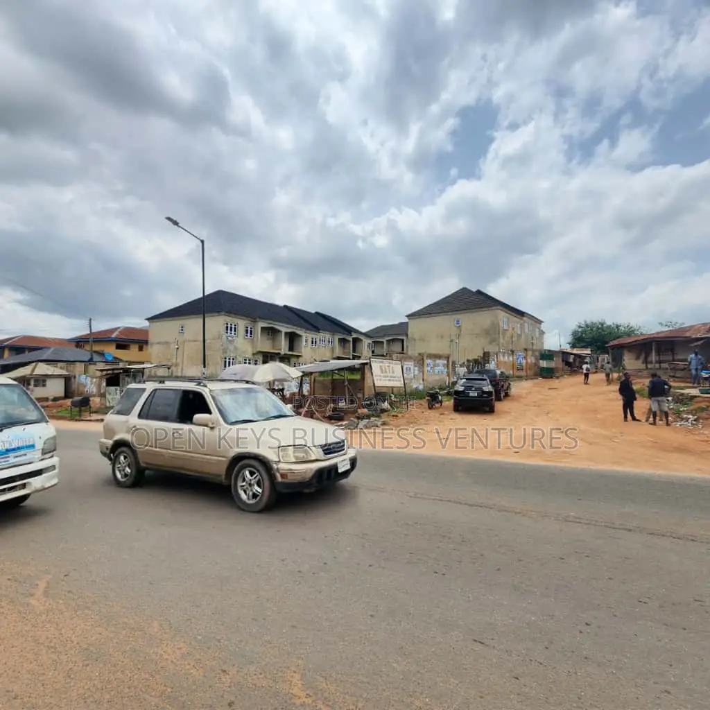 4bdrm Duplex in Eleyele-Ologuneru for sale in Eleyele