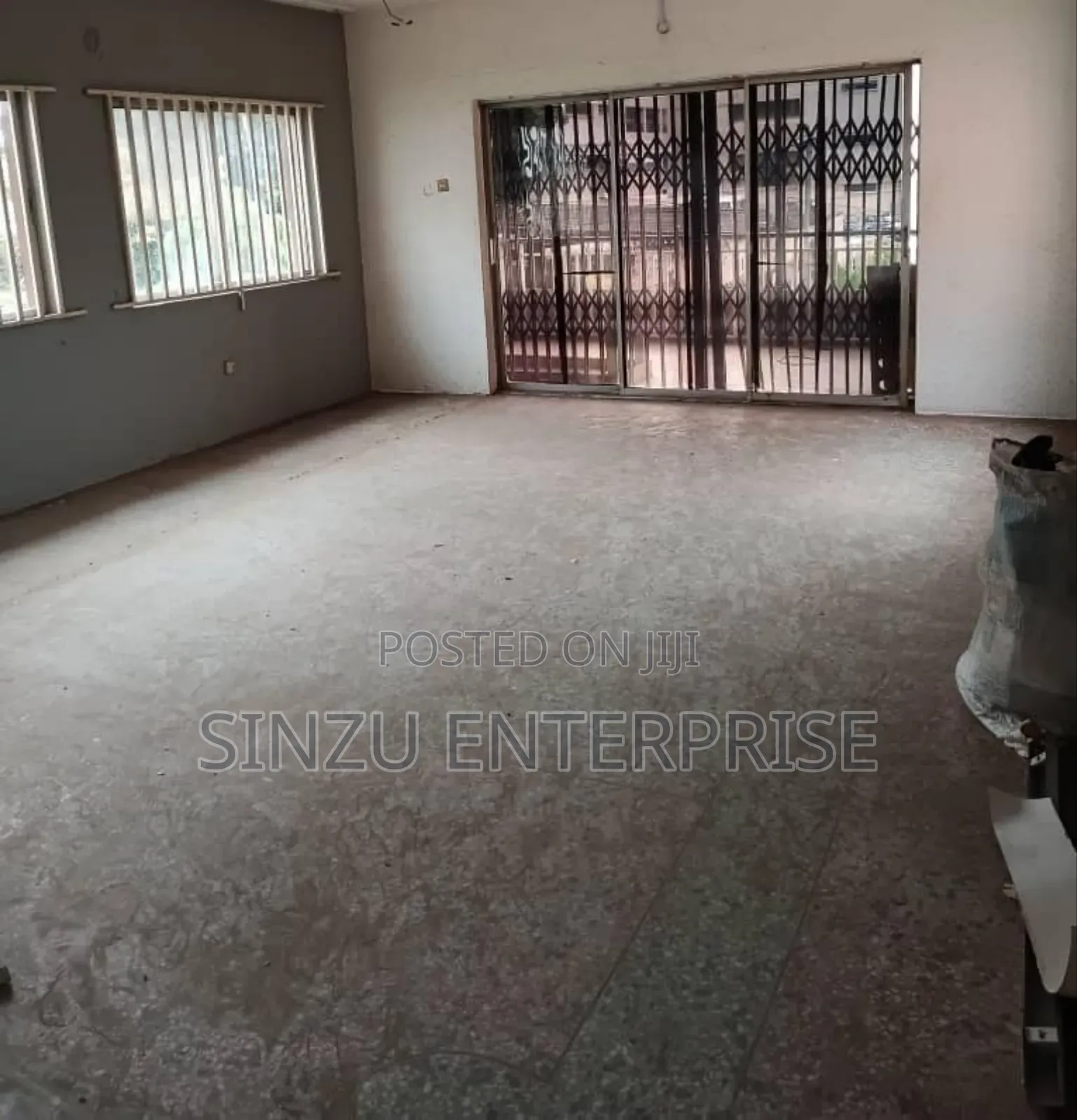 1bdrm Shared Apartment in New Road, Chevron for rent in Chevron