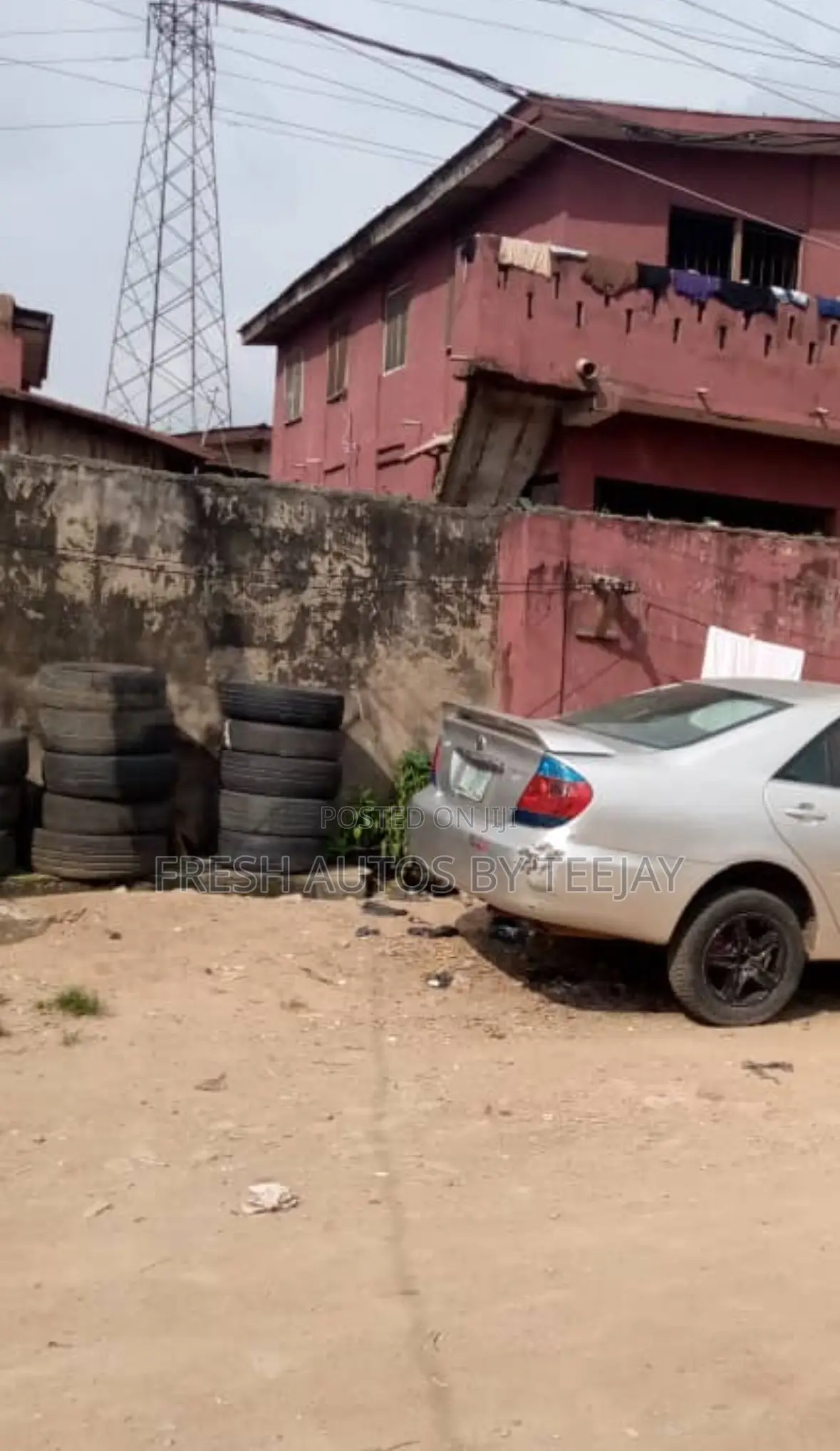 A Land With Old Storey Building in Magodo for Urgent Sale. in Magodo Isheri