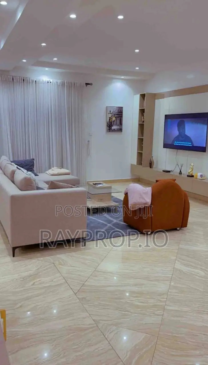 133715mk - 3 Bedroom Shortlet in Ikoyi in Parkview Estate