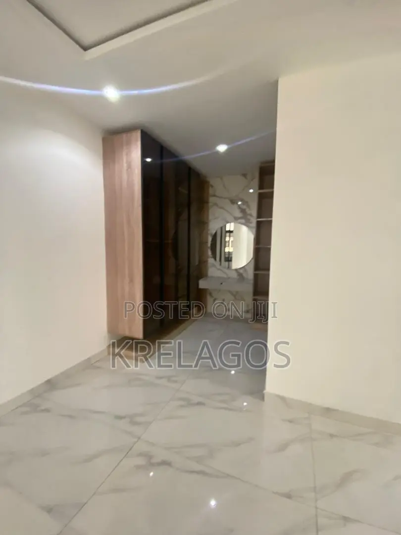 5bdrm Duplex in Royal Garden, Off Lekki-Epe Expressway for sale in Off Lekki-Epe Expressway