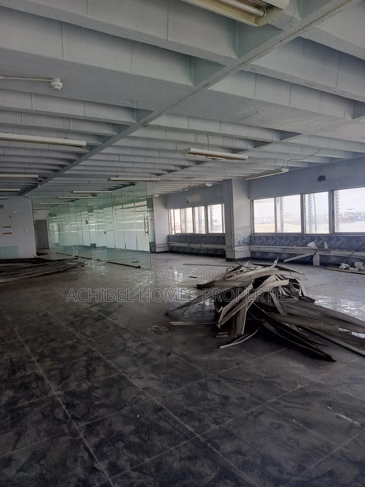 A 300 Square Meter Office Space in Lagos Island / Lagos Island