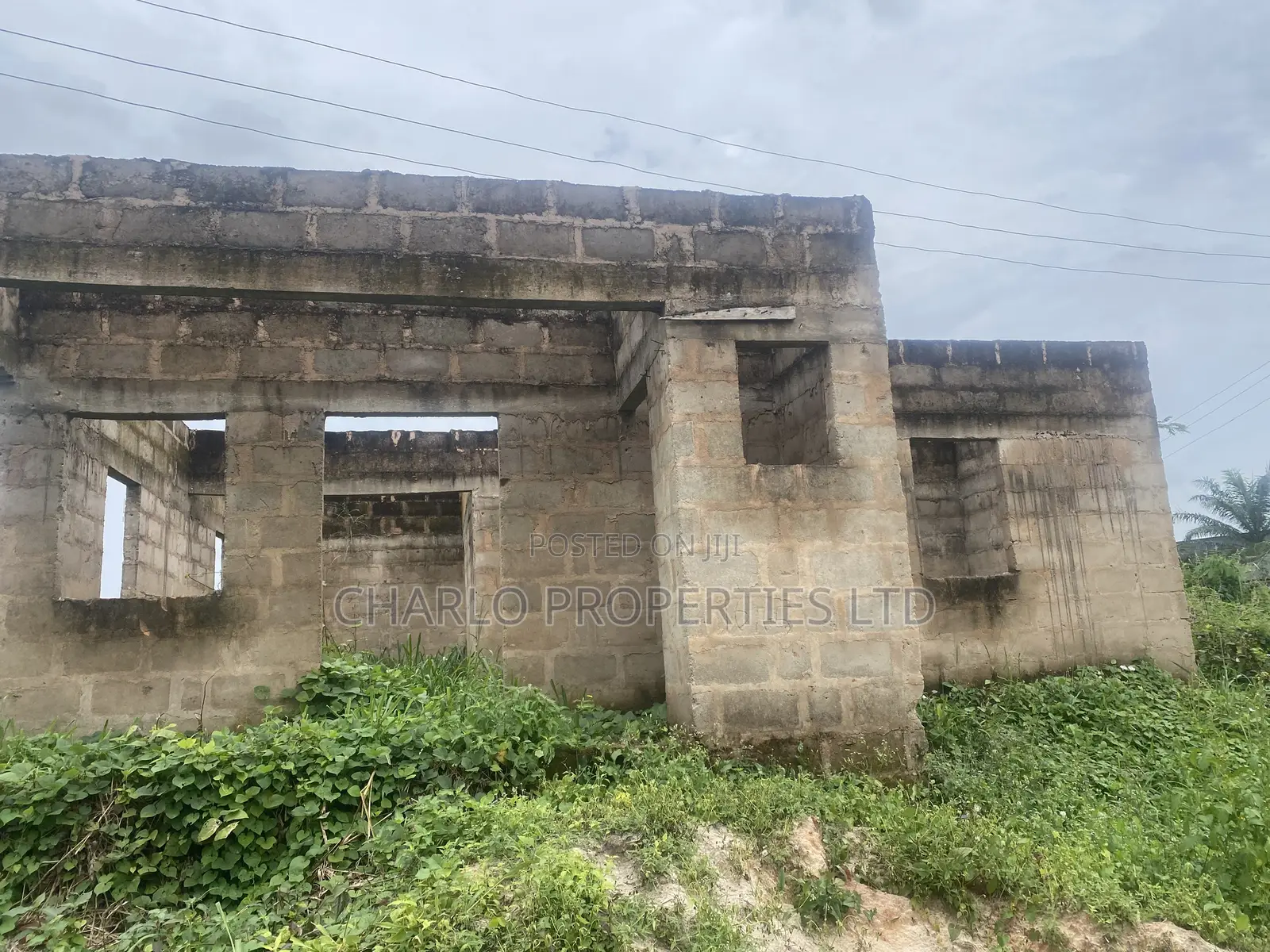 12bdrm Block of Flats in Benin City for sale in Benin City