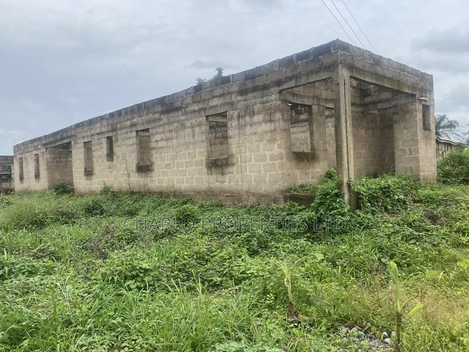 12bdrm Block of Flats in Benin City for sale in Benin City