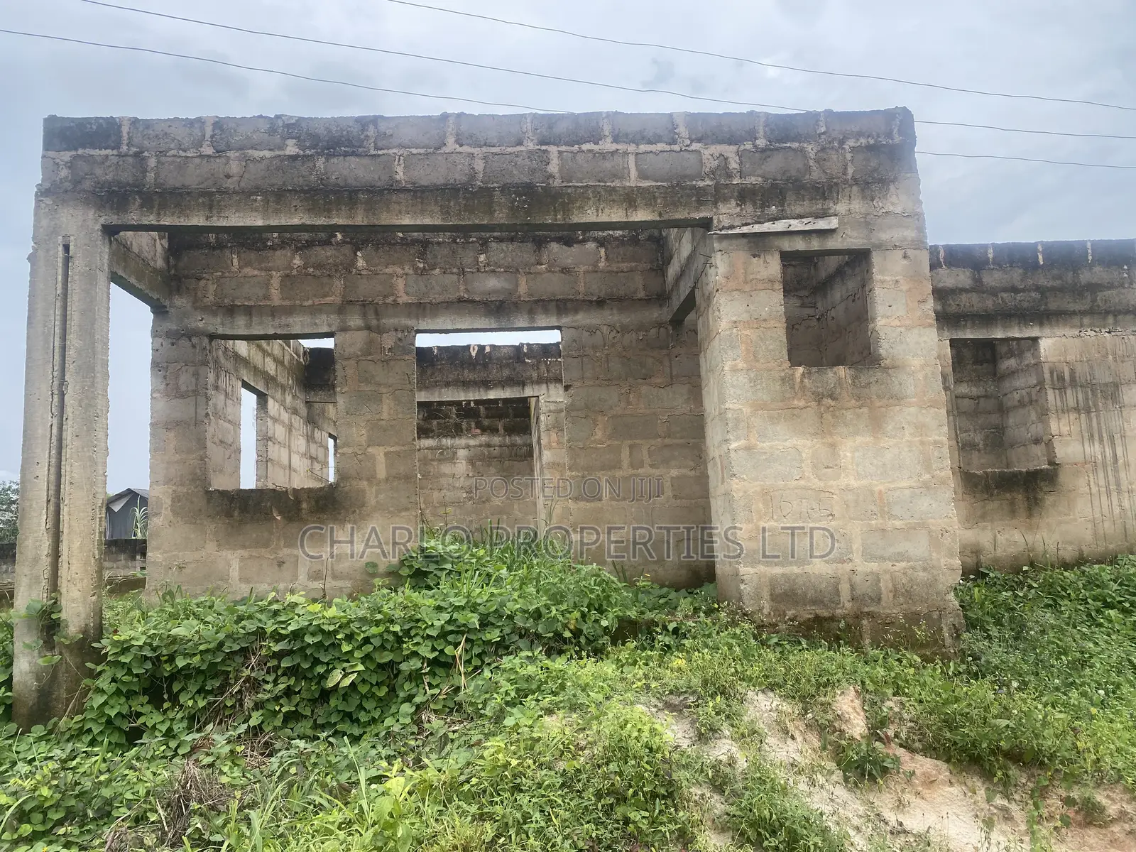 12bdrm Block of Flats in Benin City for sale in Benin City