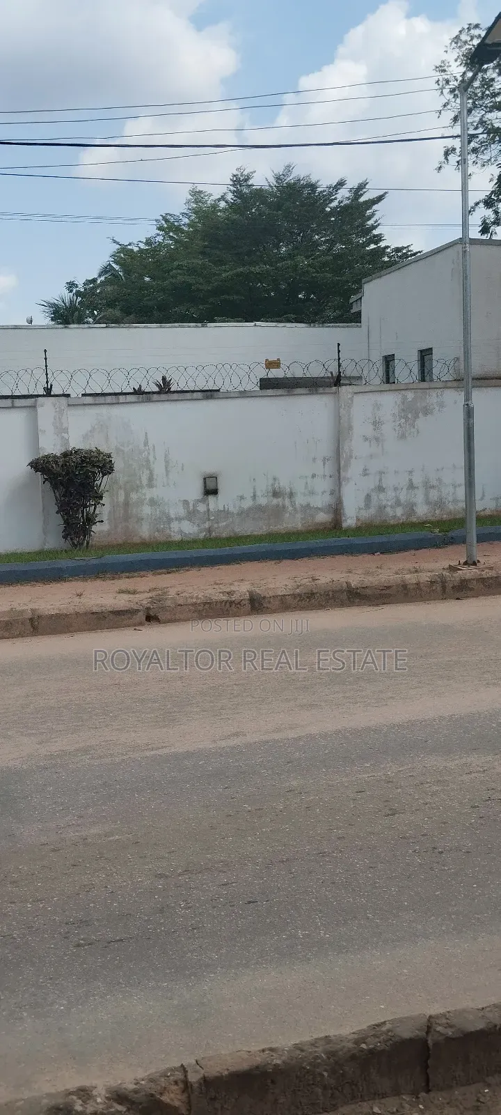 Executive Office Space With Standby Power Plant in Benin City