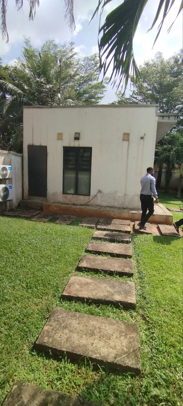 Executive Office Space With Standby Power Plant in Benin City