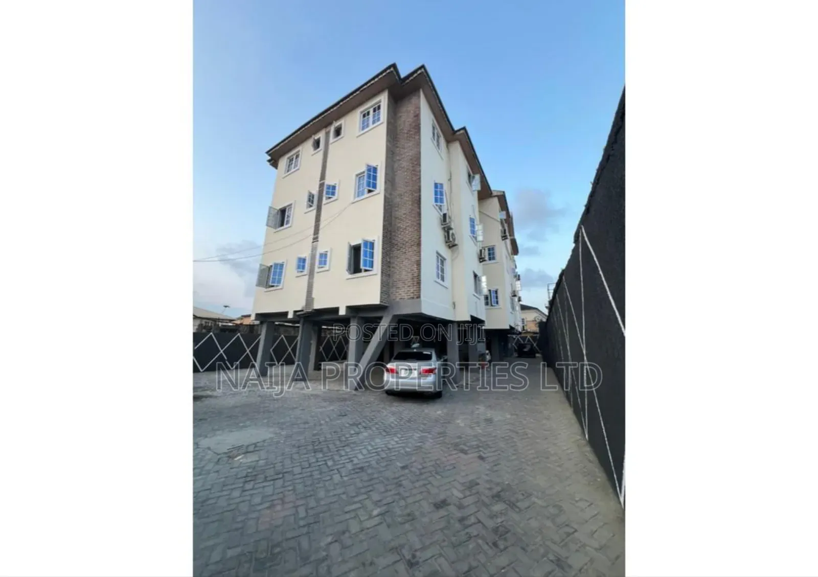 2bdrm Apartment in Igboefon, Lekki for sale in Lekki