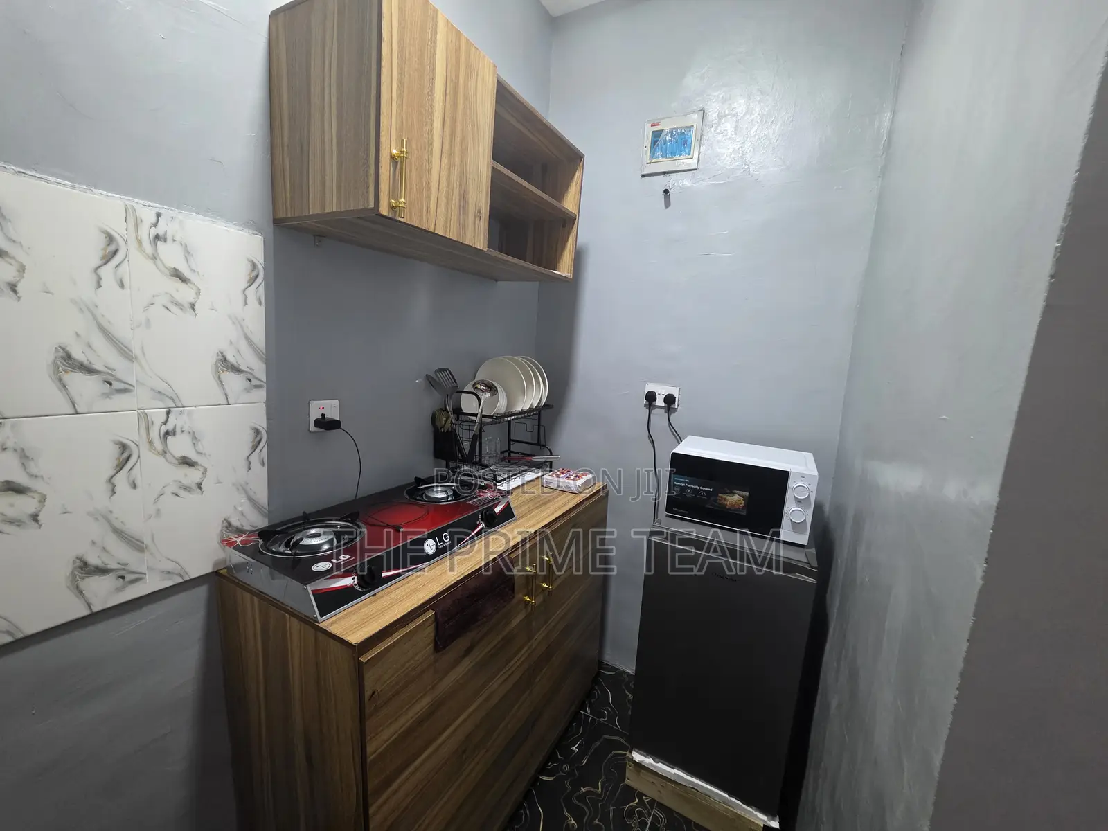 Prime Gold Mini-Flat Apartment in Alagomeji