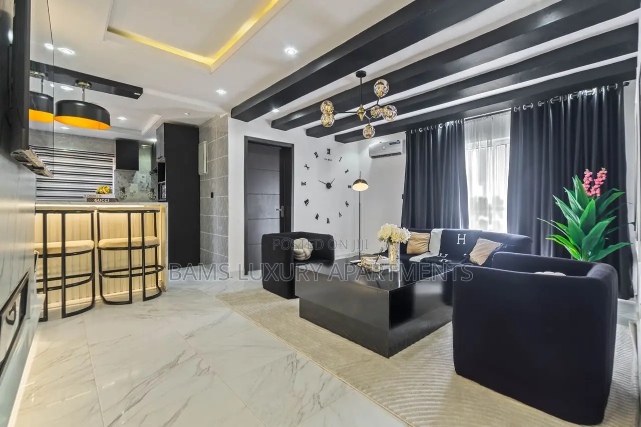Neat One Bedroom Apartment at Lekki Phase 1 in Lekki Phase 1
