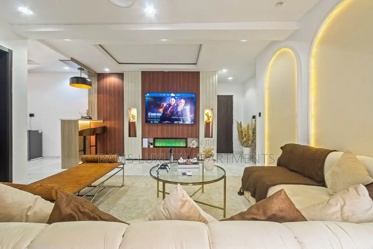 Short Stay Apartment Available at Lekki Phase 1 in Lekki Phase 1