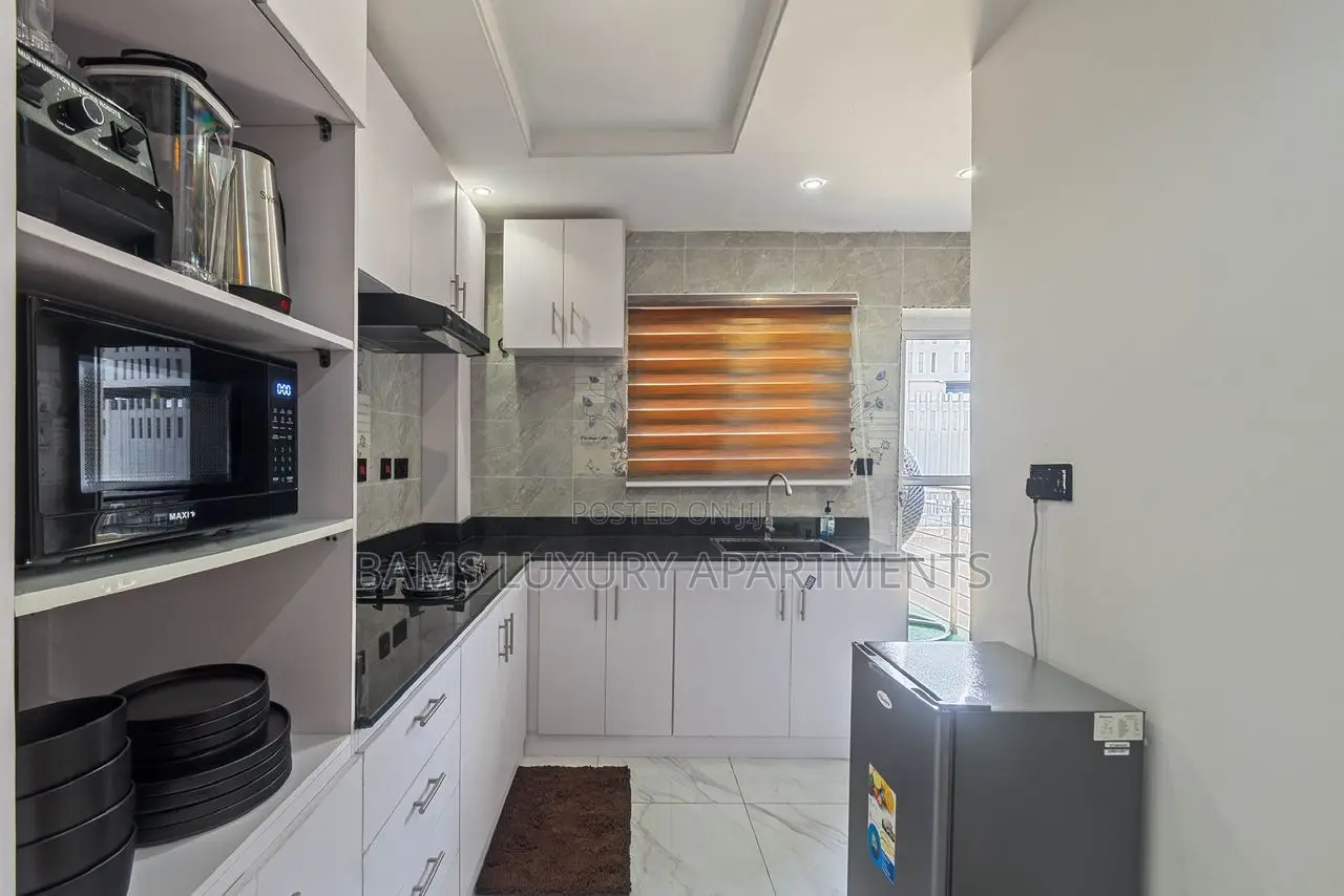Short Stay Apartment Available at Lekki Phase 1 in Lekki Phase 1