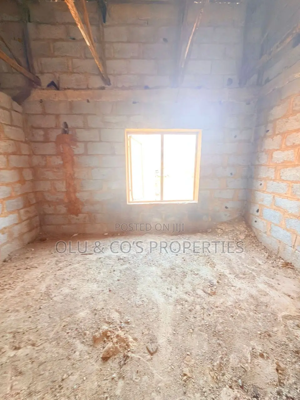 4bdrm Duplex in Lifecamp for sale in Life Camp