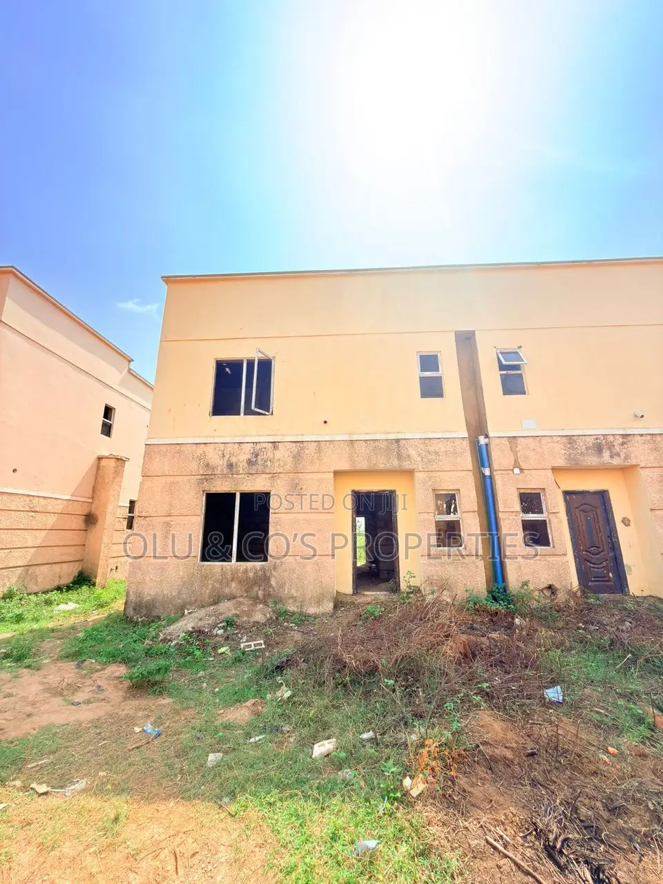 4bdrm Duplex in Lifecamp for sale in Life Camp
