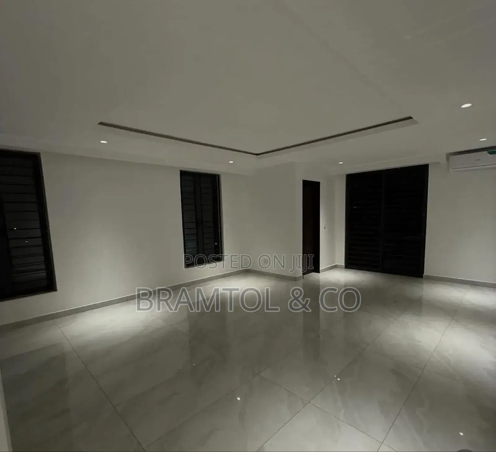 5bdrm Duplex in Katampe Extension for sale in Katampe Extension