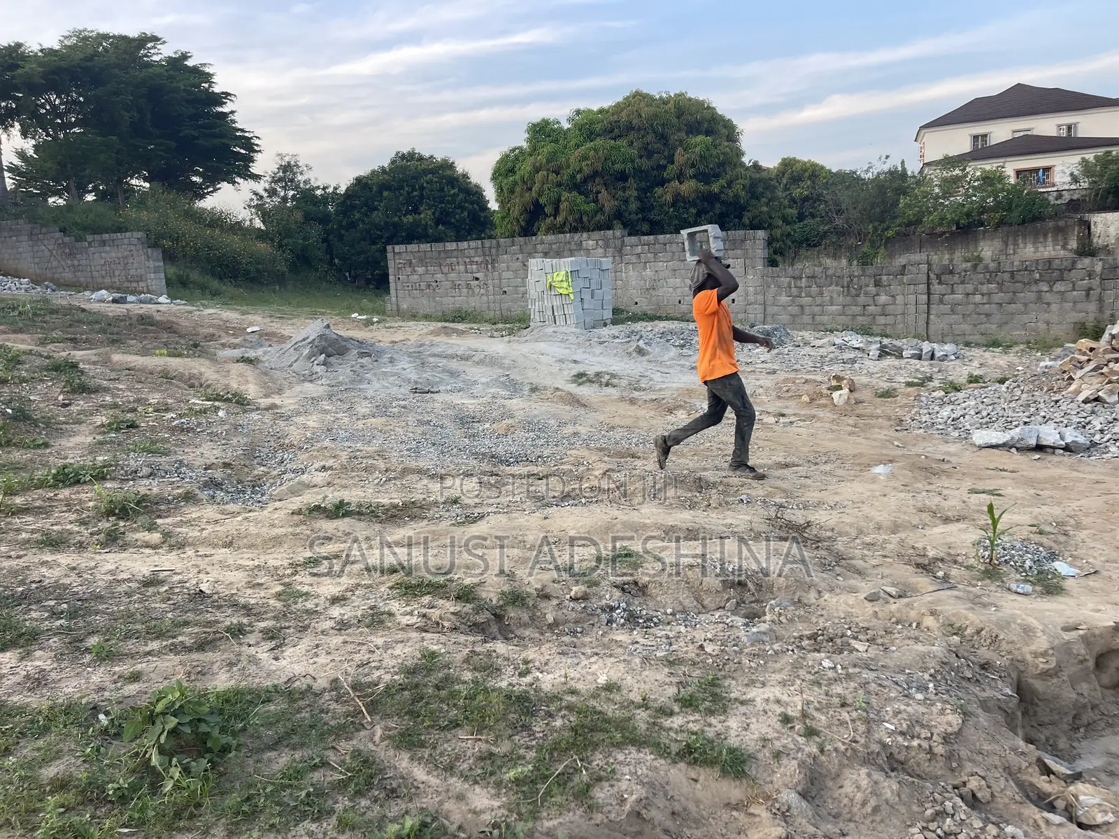 Clinic Land at Gwarimpa Estate,Fct Abuja Nigeria in Gwarinpa