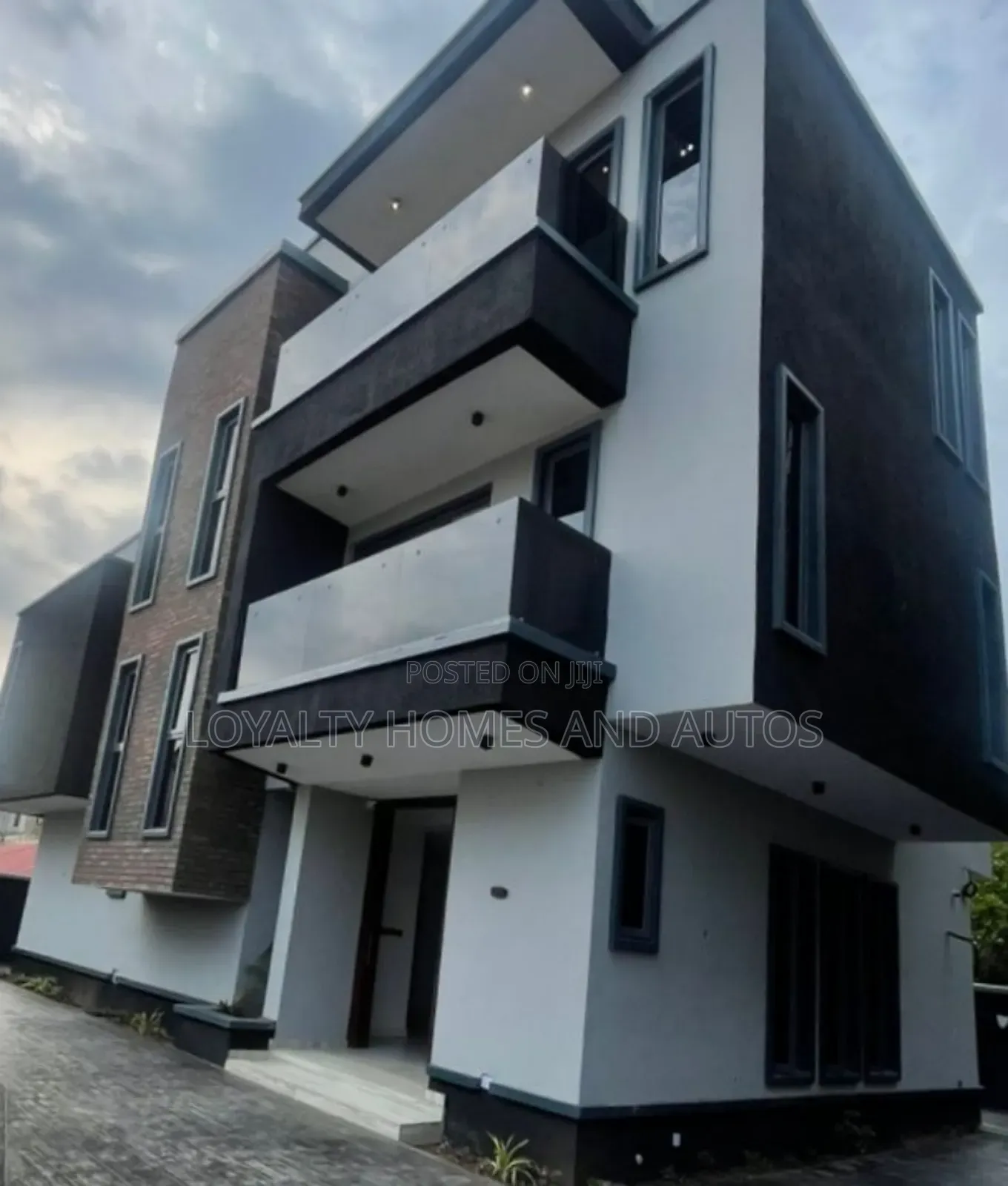 Furnished 5bdrm Duplex in Ikeja GRA for sale in Ikeja GRA