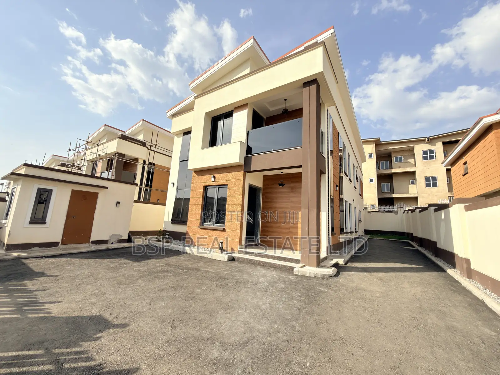 4bdrm Duplex in Life Camp for sale in Life Camp