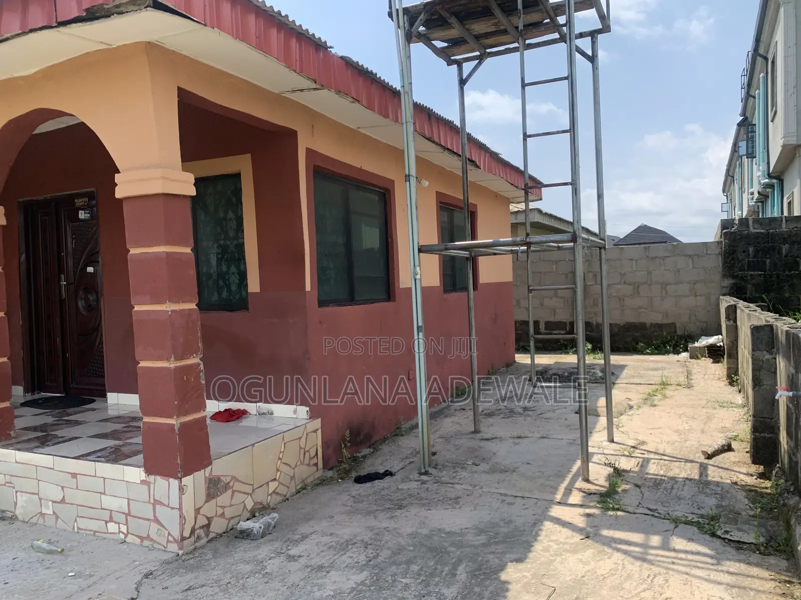 3bdrm Apartment in Ijeododo, Ijegun for sale in Ijegun