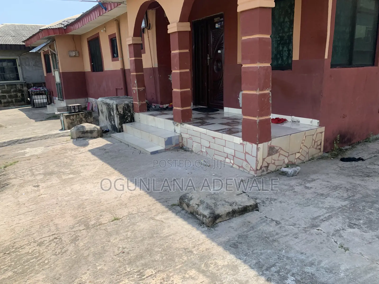 3bdrm Apartment in Ijeododo, Ijegun for sale in Ijegun