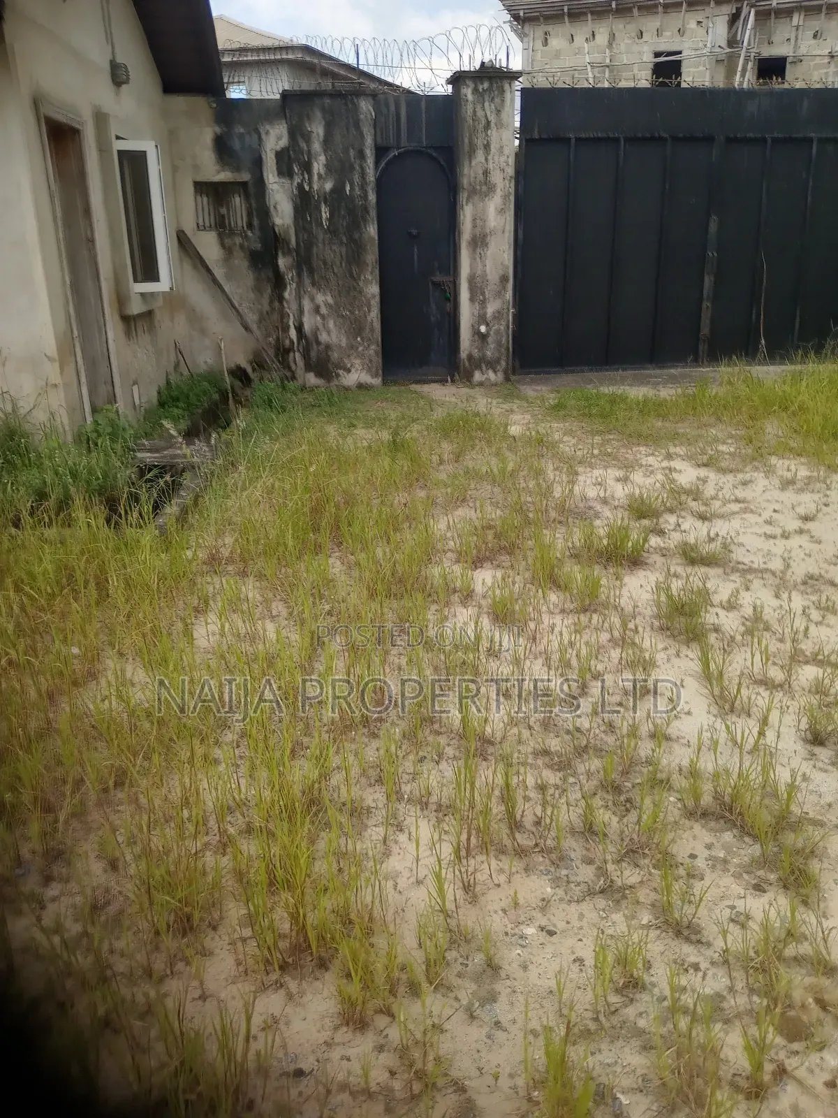 More Than Half Plot of 425sqm at Majek , Sangotedo for Sale in Sangotedo