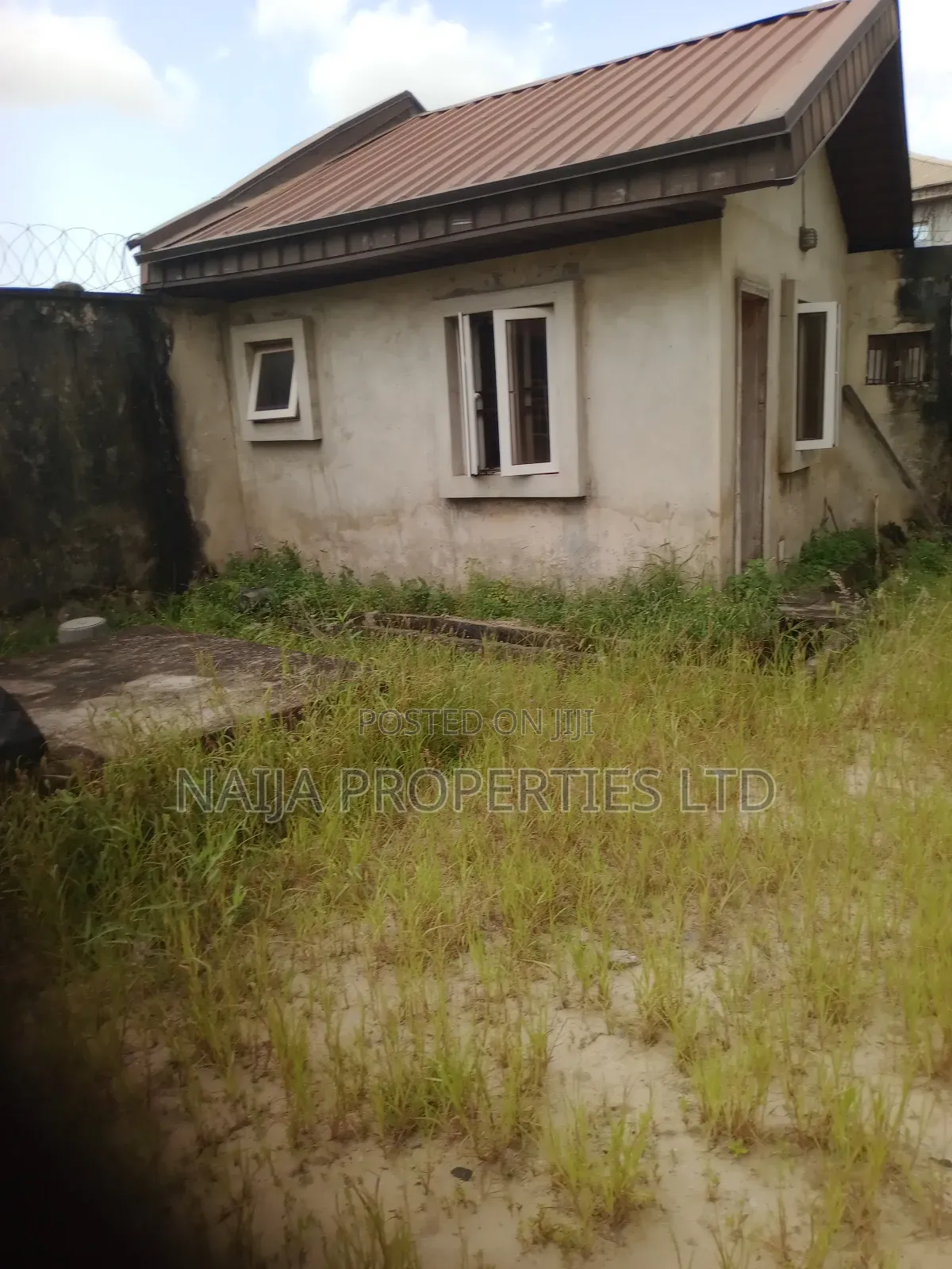 More Than Half Plot of 425sqm at Majek , Sangotedo for Sale in Sangotedo