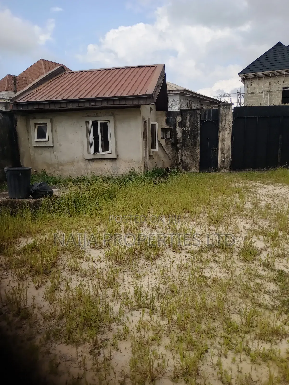 More Than Half Plot of 425sqm at Majek , Sangotedo for Sale in Sangotedo