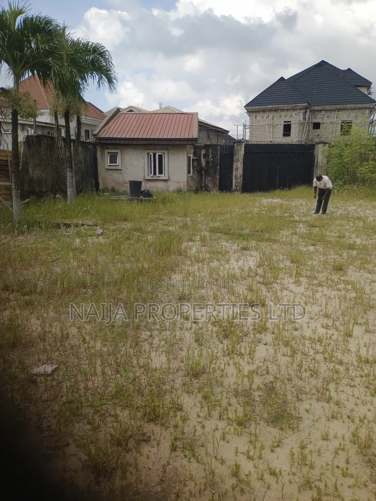 More Than Half Plot of 425sqm at Majek , Sangotedo for Sale in Sangotedo
