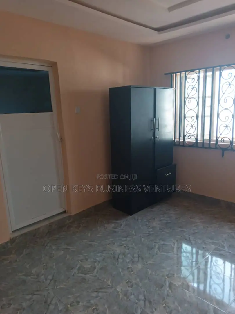 5bdrm Duplex in Akingbade, New Gbagi, Iwo Road for sale in Iwo Road