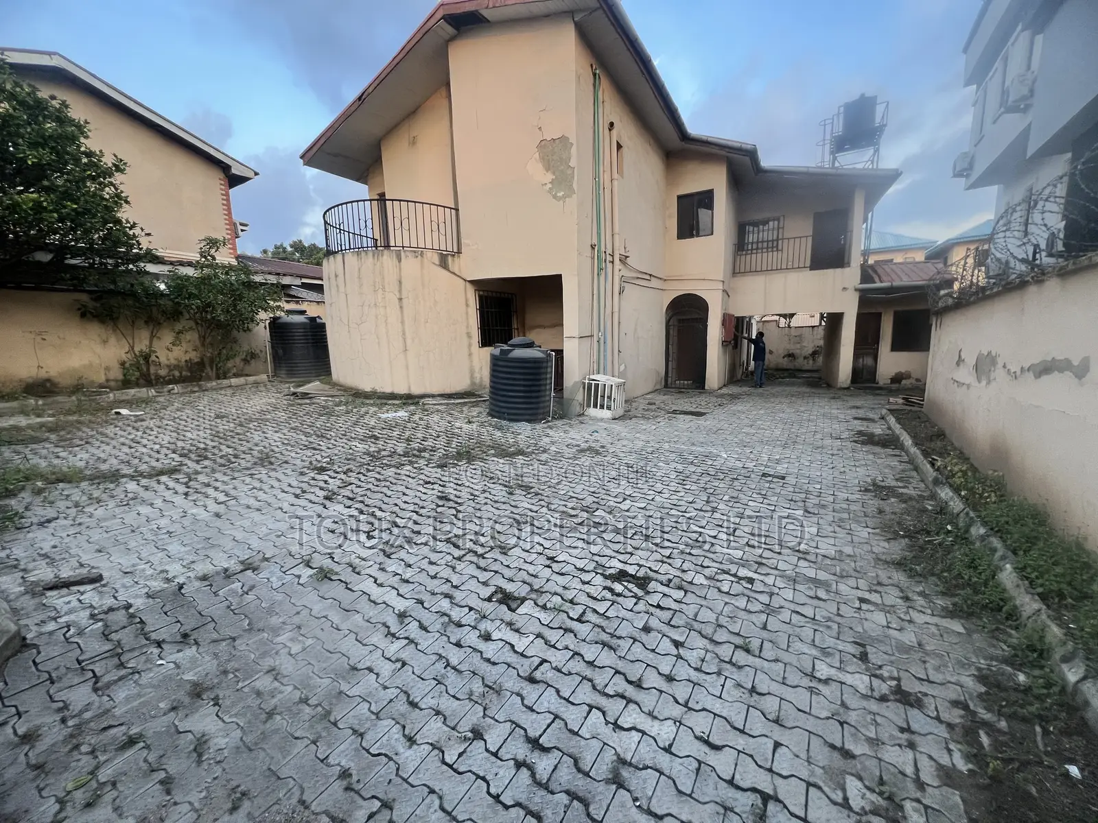5bdrm Duplex in Garki 2 for sale in Garki 2