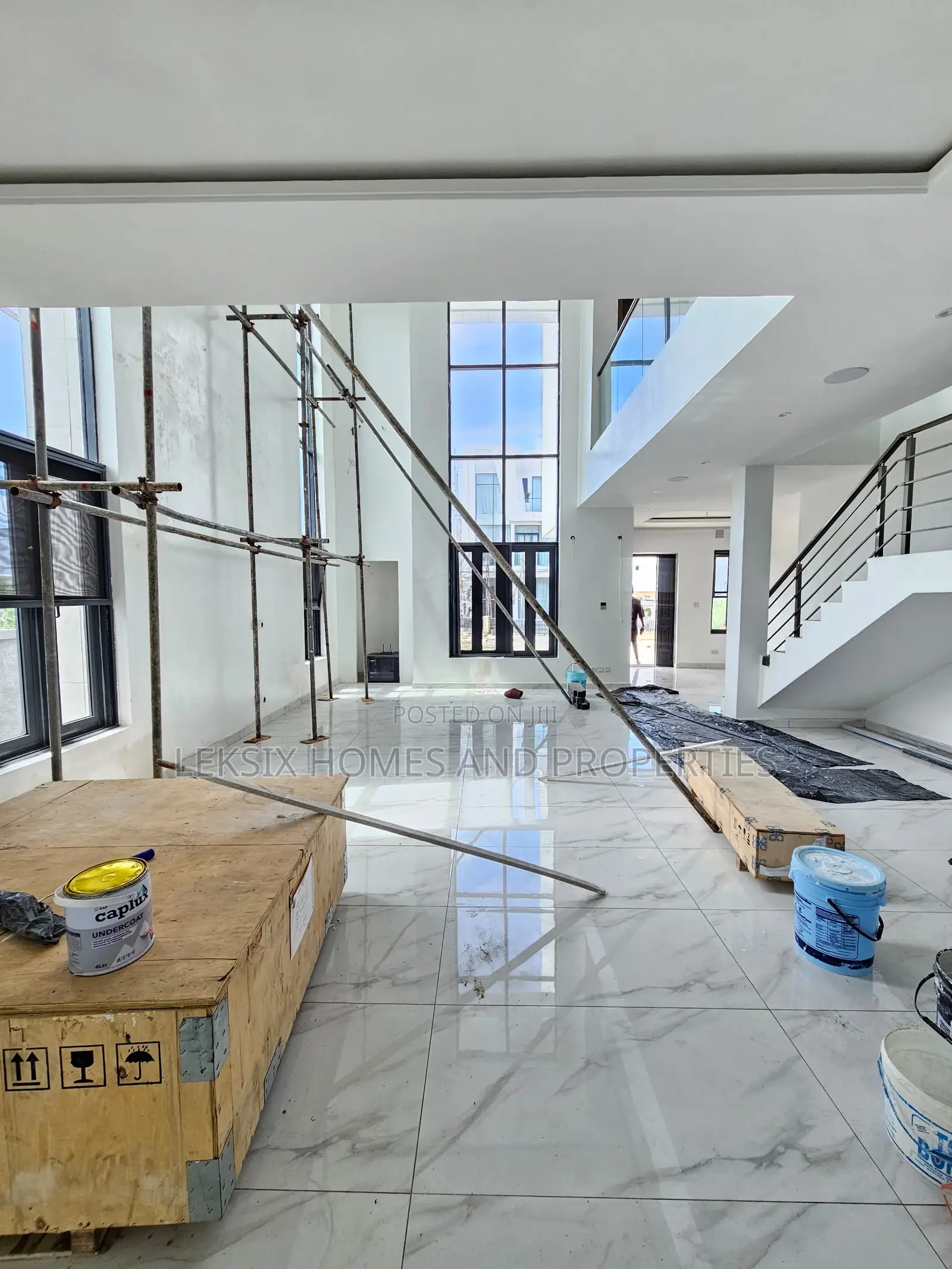 5bdrm Duplex in A Well Secured, Ikate for sale in Ikate