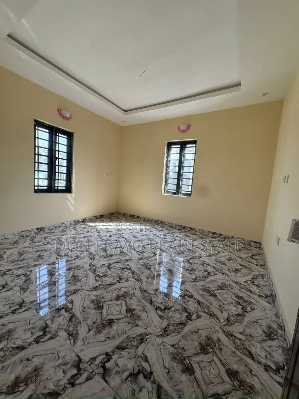 12bdrm Block of Flats in Akala Akobo Estate for sale in Akobo