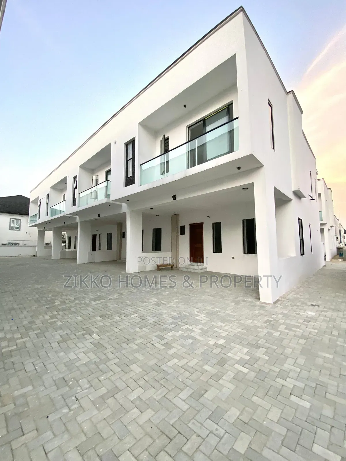 4bdrm Townhouse/Terrace in Orchid Road, Lekki for sale in Lekki