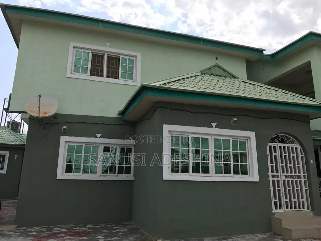 5bdrm Duplex in Gwarimpa Estate,Fct, Gwarinpa for sale in Gwarinpa