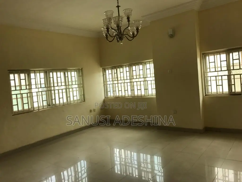 5bdrm Duplex in Gwarimpa Estate,Fct, Gwarinpa for sale in Gwarinpa