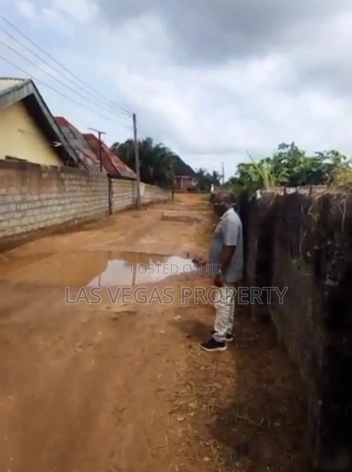 2 Plots of Land With Fence Advantage at Ulakwo Close to the Tarred in Owerri