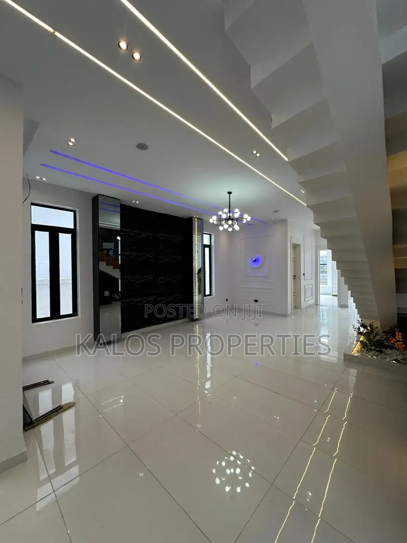 5bdrm Duplex in Lekki Palms City, Ado / Ajah for sale in Ado / Ajah