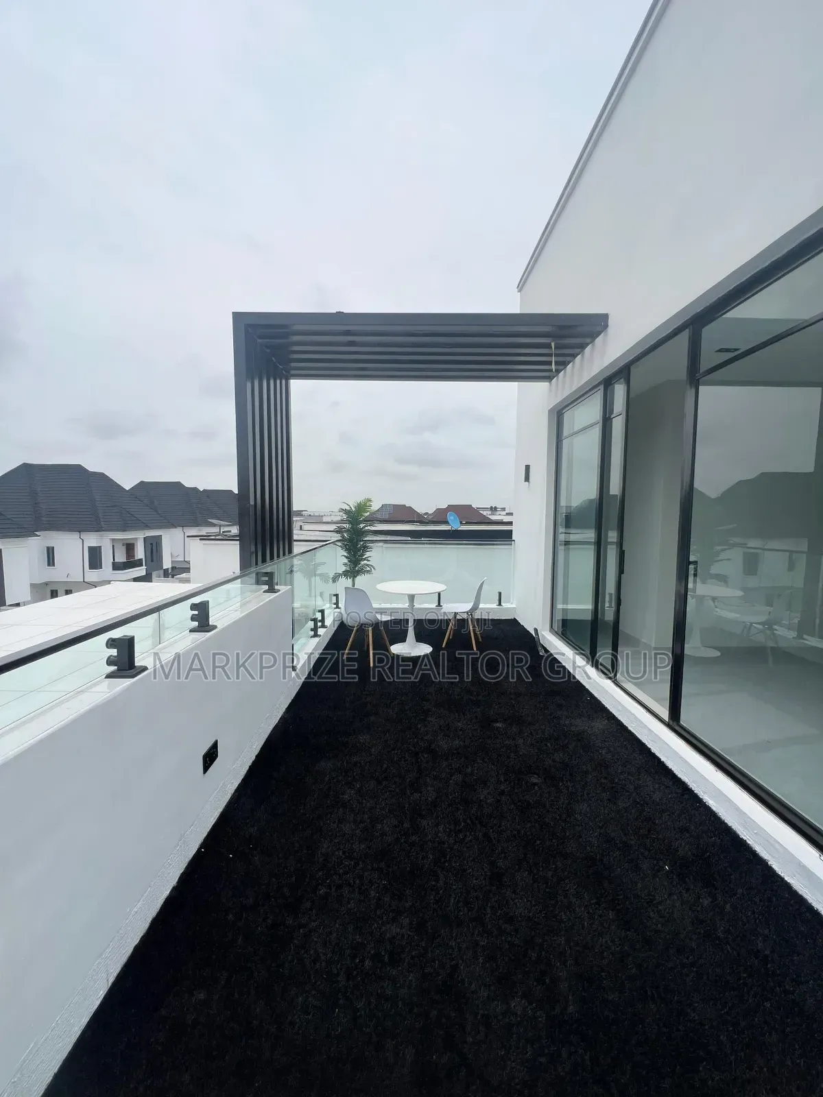 5bdrm Duplex in Lekki for sale in Lekki